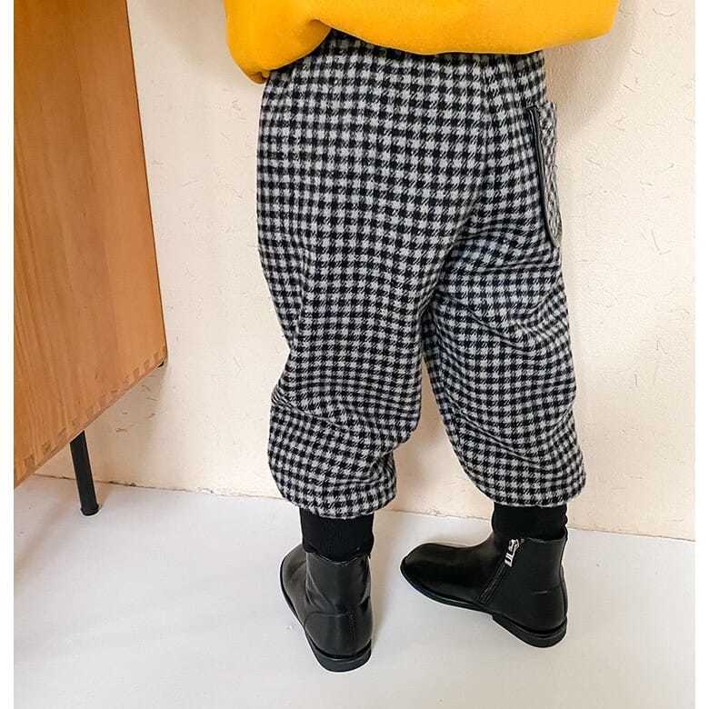 Quần dài lưng thun họa tiết caro cho bé gái