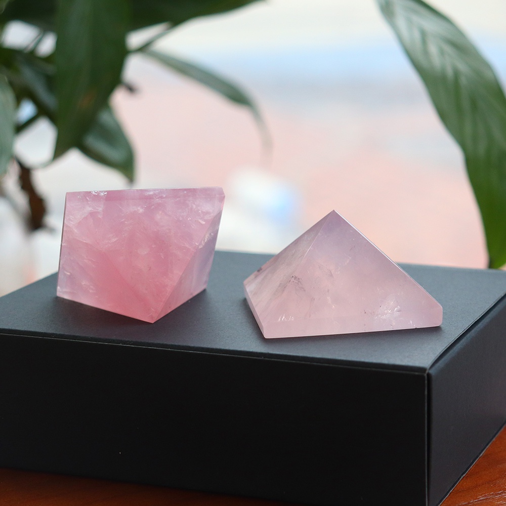 Đá Thanh Tẩy Kim Tự Tháp Rose Quartz Size Lớn 3-4-5 Cm DA47
