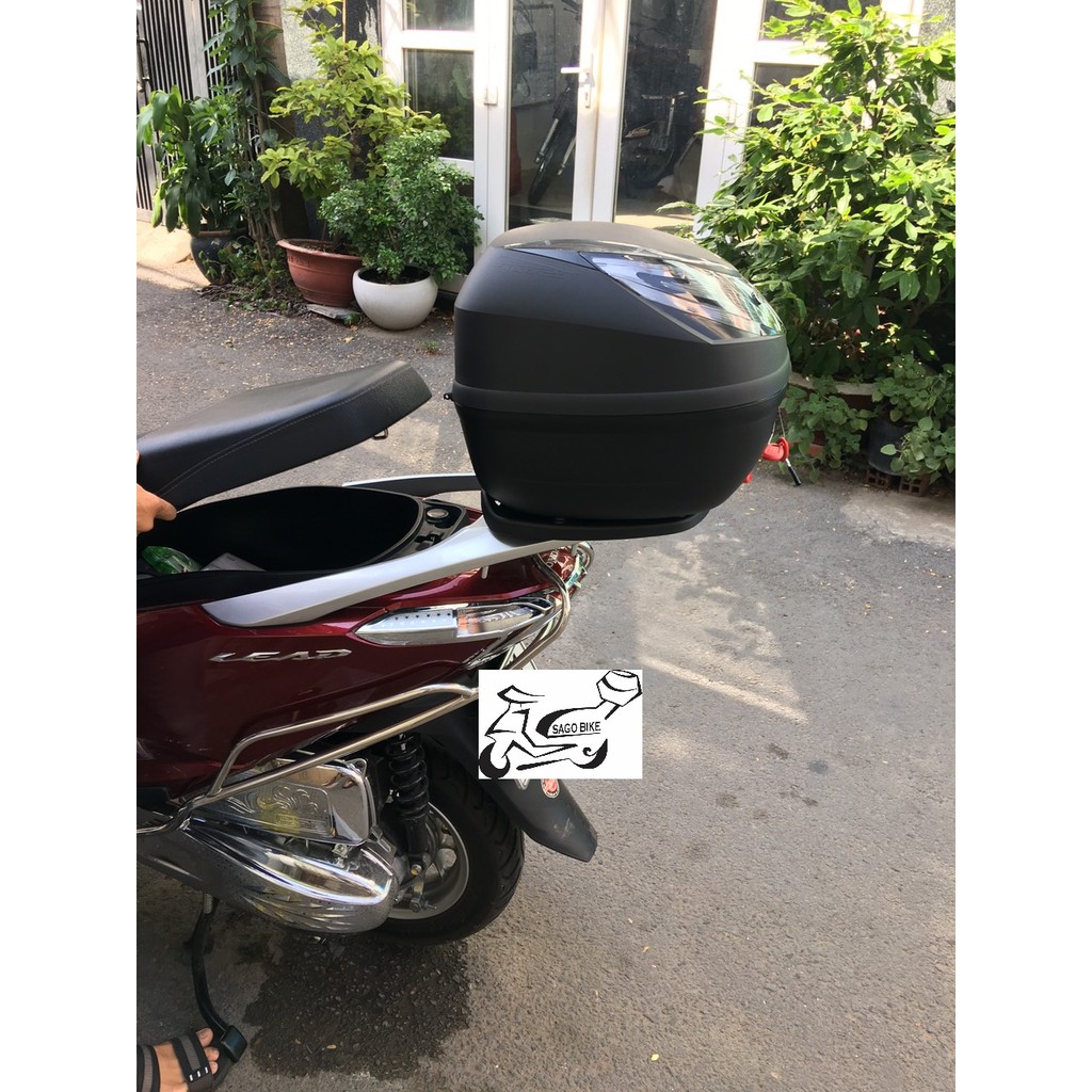 Thùng xe Lead , thùng givi E250N2 kèm đế và bộ kit gắn trên cảng zin xe Lead, hàng givi chính hãng, bảo hành 2 năm