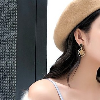 Bông Tai Tròn Kiểu Dáng Cổ Điển A184