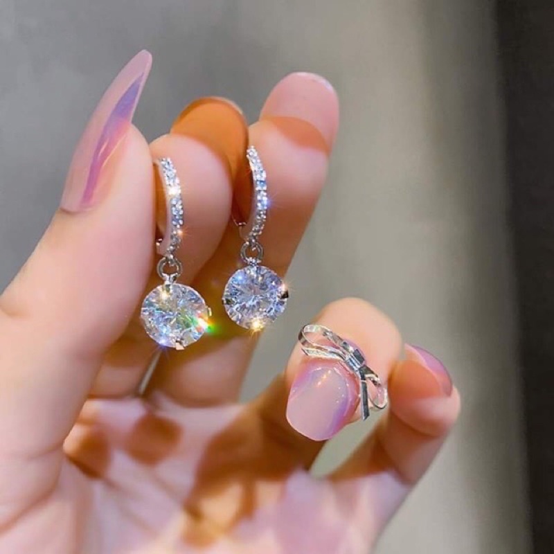 Bông tai Moissanite (toàn bộ đá Moissanite, chủ 5,4mm, tấm 2,0mm) chất liệu bạc 950 xi bạch kim - BT05
