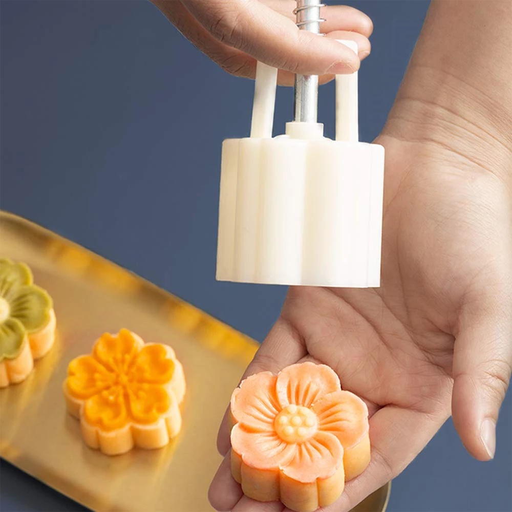 Khuôn Làm Bánh Trung Thu Bằng Nhựa Họa Tiết Hoạt Hình Động Vật 3D DIY