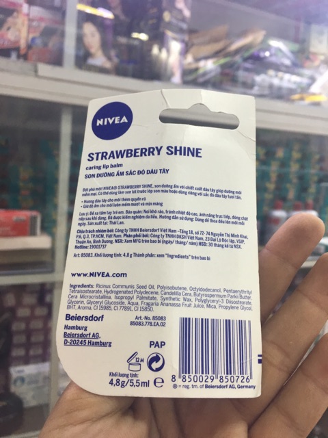 Son Dưỡng Nivea Mùi Dâu 4.8g