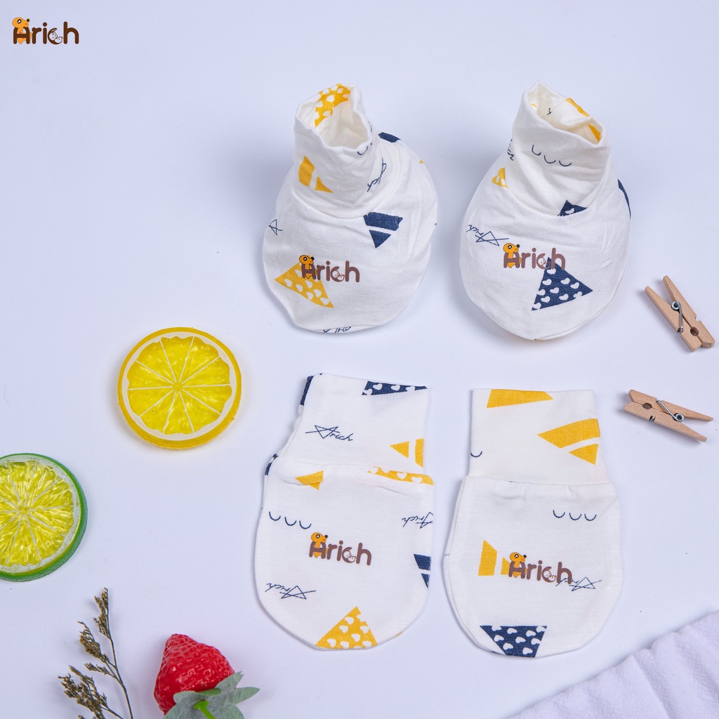 Set bao tay, bao chân Arich mẫu trơn cho bé sơ sinh