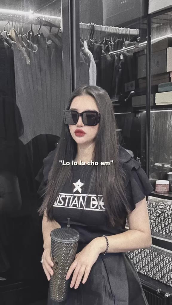 Áo len tay bèo tầng xinh xỉu luôn ạ, mẫu hot mới về hàng | BigBuy360 - bigbuy360.vn