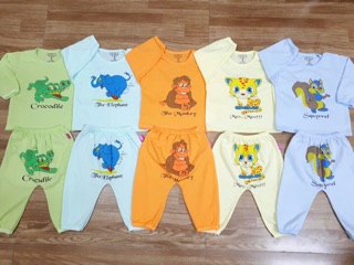 Set 5 bộ đồ carters cho bé