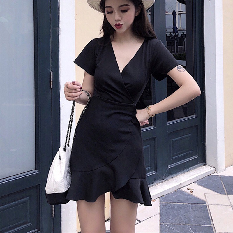 Đầm tay ngắn cổ thiết kế khoét chữ V gợi cảm cho nữ