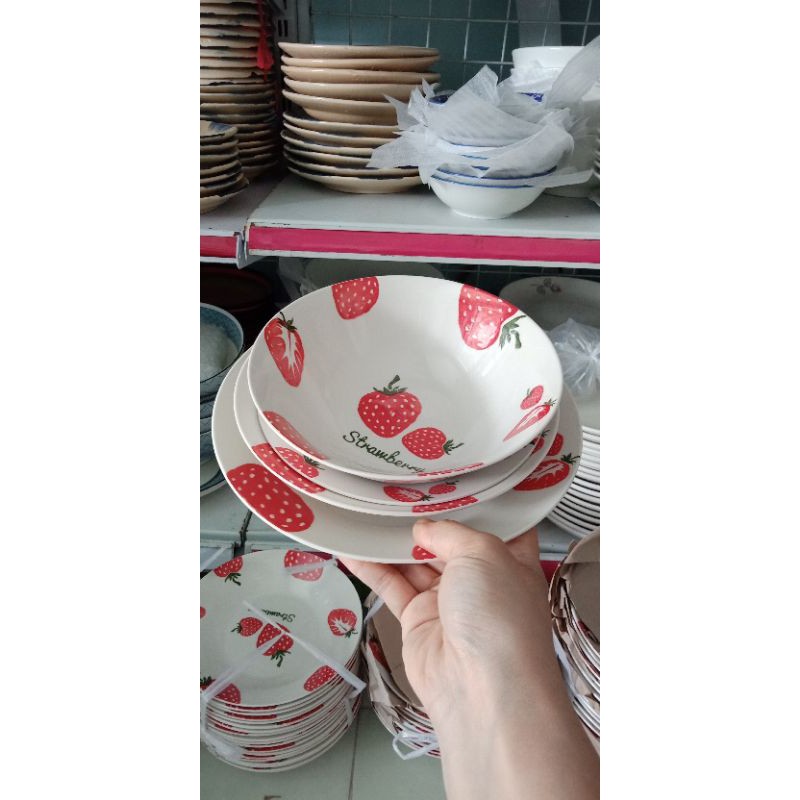 Dĩa Sâu Lồng Lớn và Nhỏ Trái Dâu Cực Cool