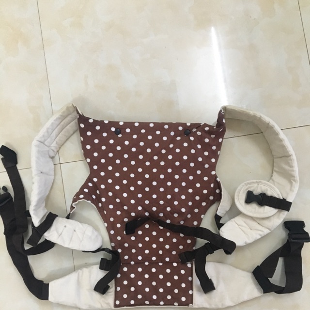 Địu cho bé