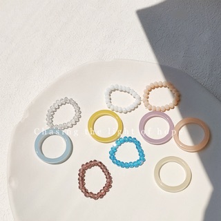 Set nhẫn nhựa trơn và nhẫn hạt cườm