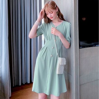 Đầm xanh mint nút ngọc
