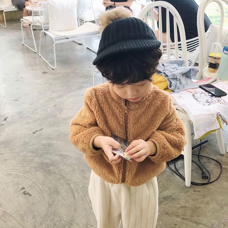 Áo khoác cho bé gái AKKU chất liệu lông nhung mùa đông