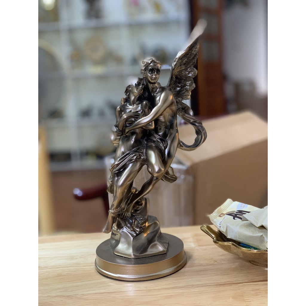 tượng thiên thần. decor trang trí phòng khách. decor trang trí. tượng thiên thần mạ đồng.