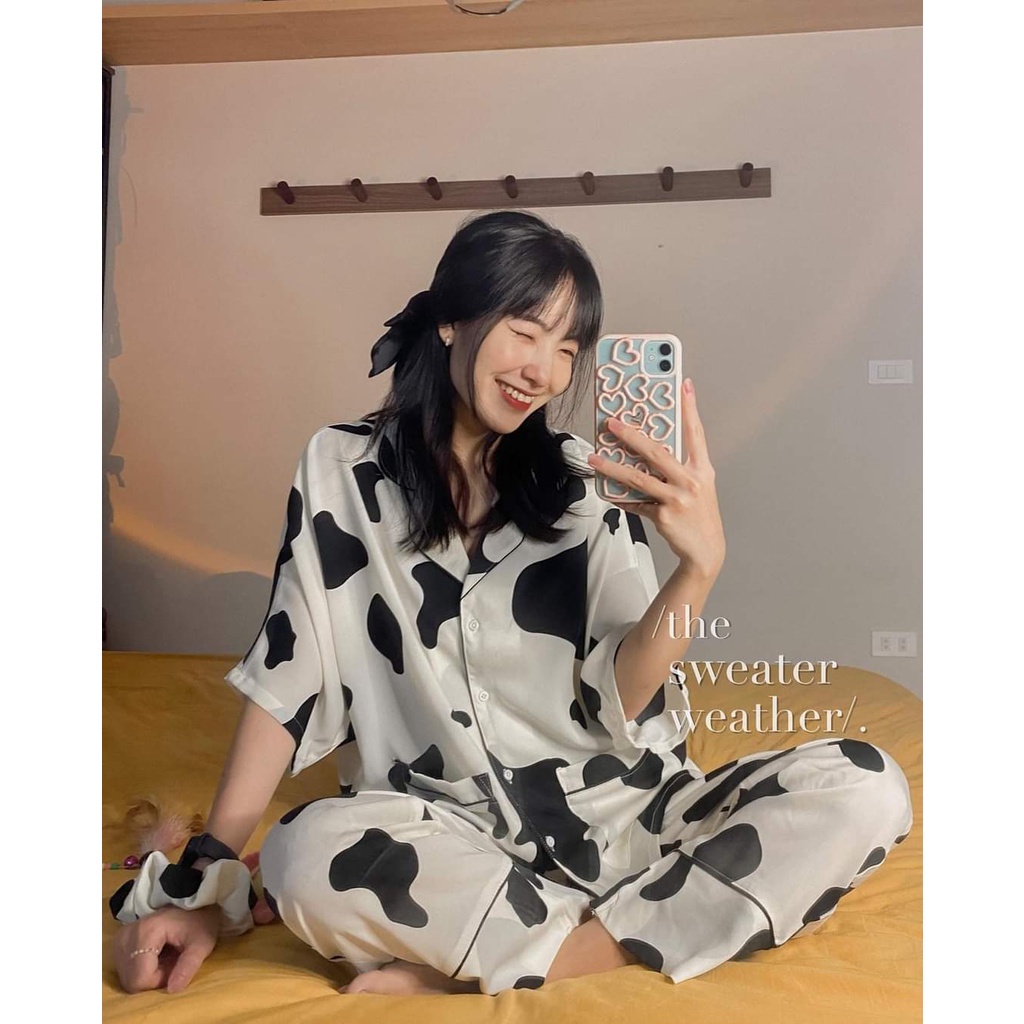 Bộ Ngủ Pijama Cánh Dơi Quần Dài Chất Lụa Hoạ Tiết Dễ Thương Kèm Dây Buộc Tóc Scrunchies - Hàng nhập khẩu