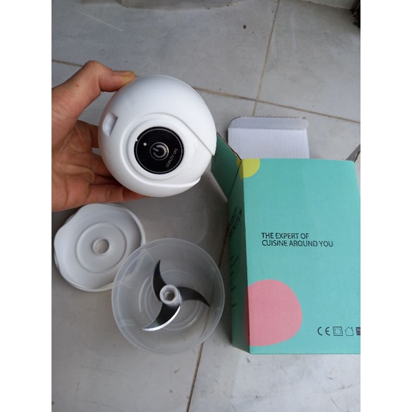 Máy Xay Mini cầm tay đa năng 250ml - máy xay thực phẩm 3 lưỡi