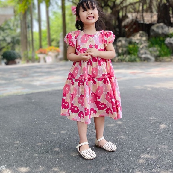 VNXK-VÁY HOA SOFIA THIẾT KẾ 2 MÀU HOA XANH, HỒNG CHO BÉ GÁI , TẶNG KÈM NƠ BUỘC TÓC XINH XẮN-MÃ ĐBG06