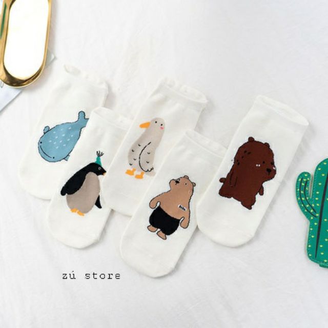 Vớ hình cổ ngắn trắng
