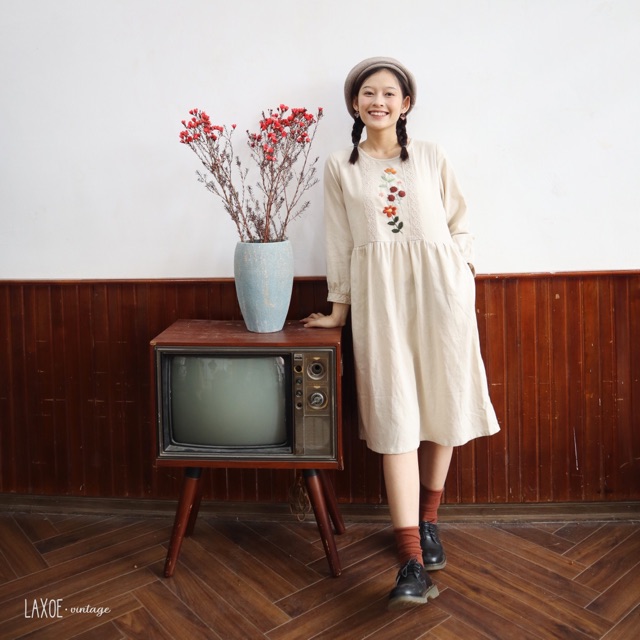 Đầm phối ren - thêu | Lá Xoè