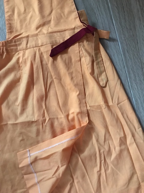 Yếm màu sắc trẻ trung