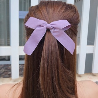 Kẹp tóc nơ nhung form vừa xinh.