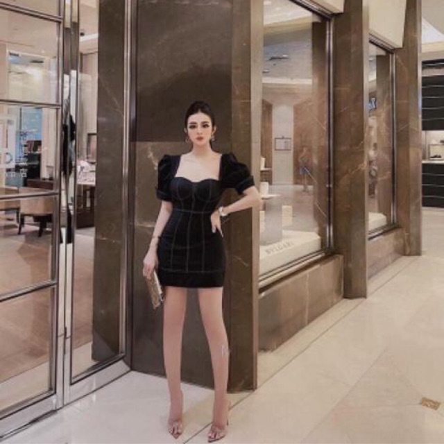 Đầm đen viền cúp ngực