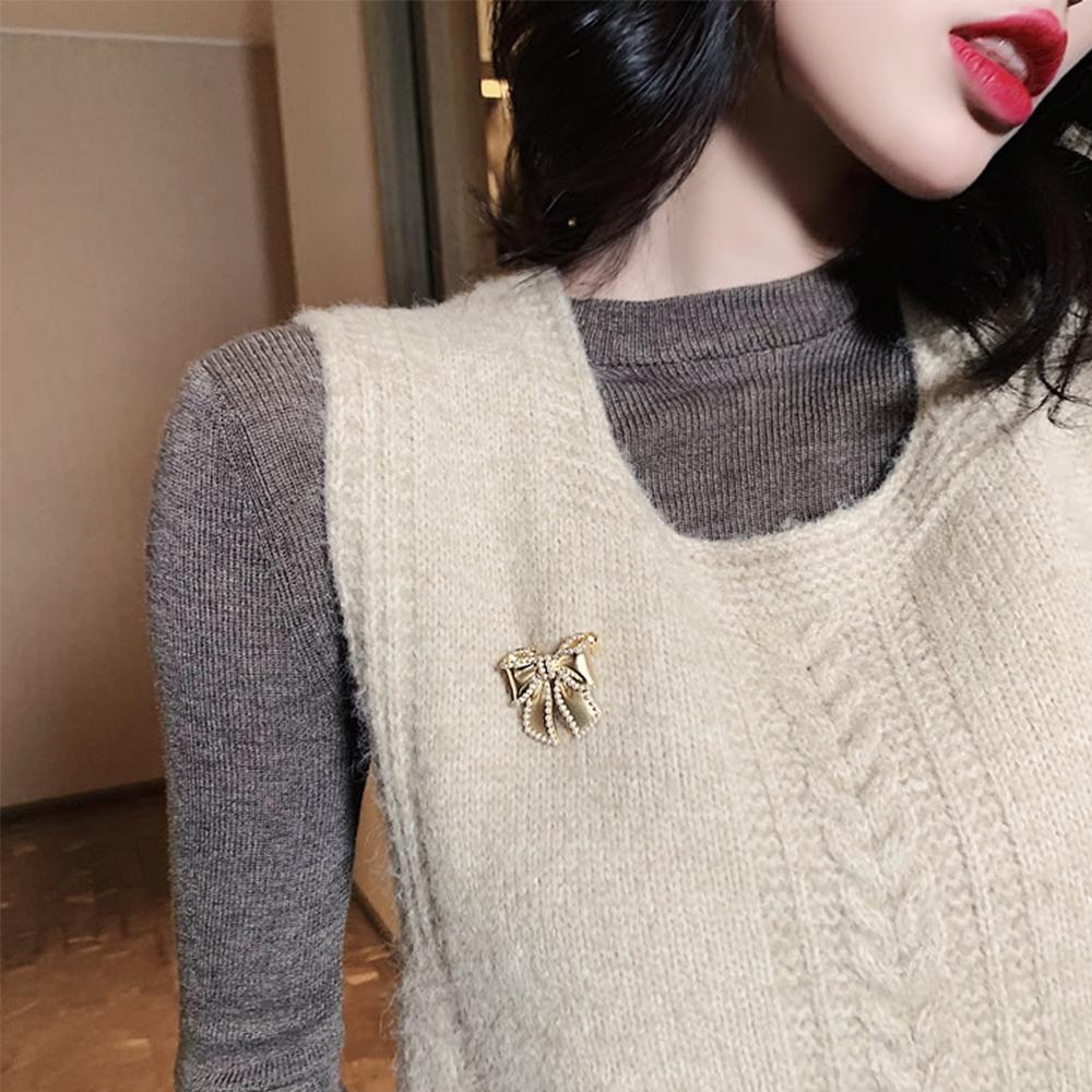 AROMA Trâm Cài Áo Hình Hoa Thanh Lịch Cho Nữ