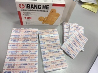 Gạc y tế dán vết thương