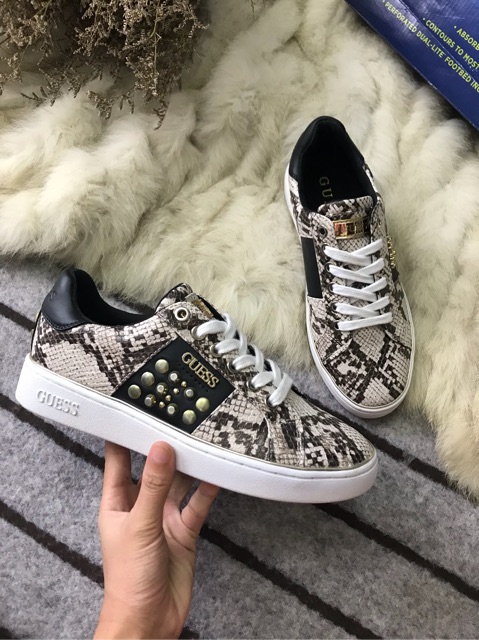 Giày GUESS SNEAKERS BRANDIA PYTHON-PRINT Chính Hãng