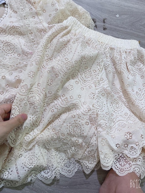 Set ren cộc mềm mại