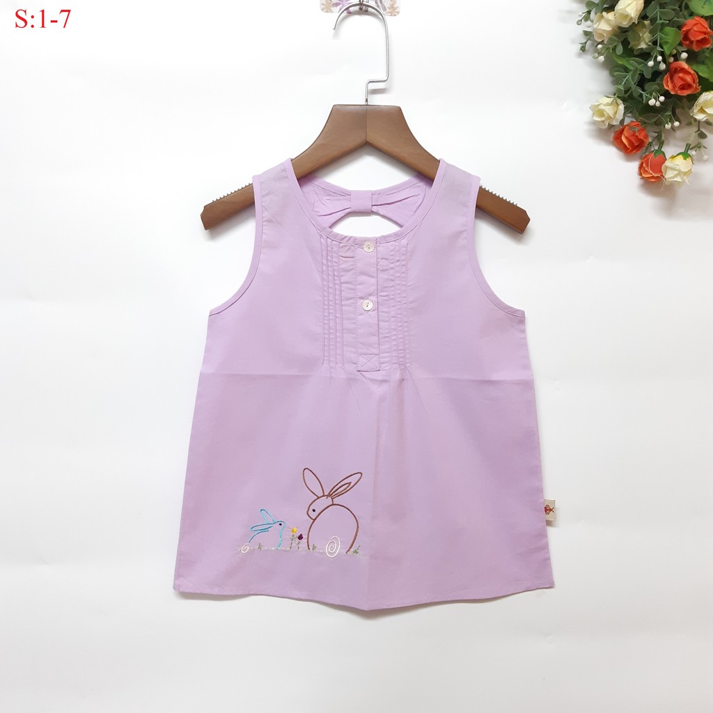 DG39-A- Áo dành cho bé gái từ 1-7t , tay sát nách , in họa tiết thỏ , đính nút ở cổ áo , made in Việt Nam .