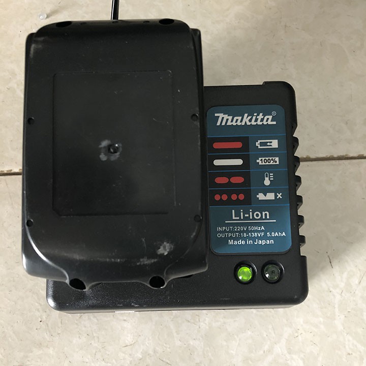 Sạc pin li-on Makita 18V, pin trượt, dòng sạc 2A, điện áp sạc 18V đến 21V