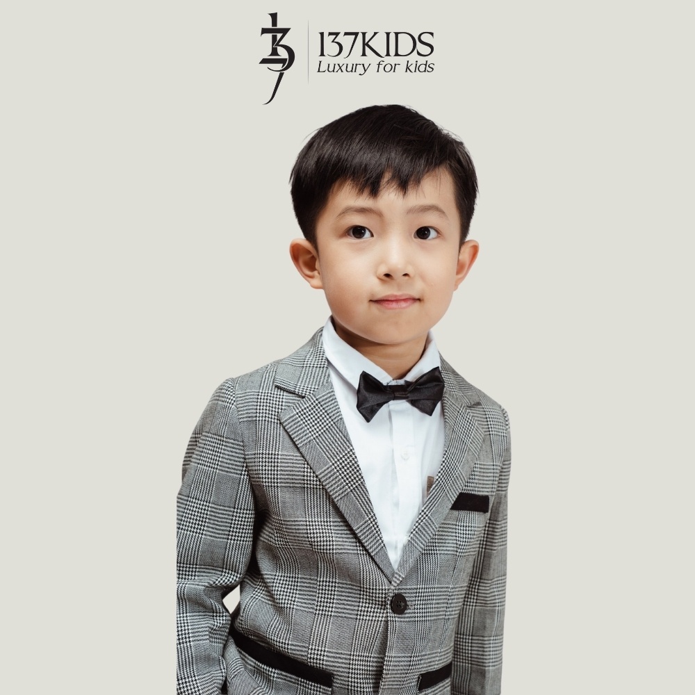Bộ đồ vest kẻ caro ghi viền túi đen thiết kế cho bé trai đi chơi dự tiệc 137KIDS