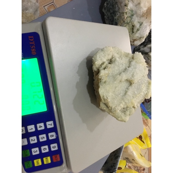 500gr Raw Clear White Quartz Crystal Cụm Đá Mầm Trắng