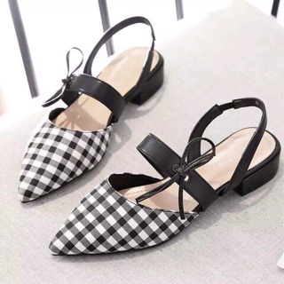 Sandal kín mũi đế bệt ( HÀNG VỀ THÊM CHO KHÁCH IUU CỦA SHOP Ạ 😍😍😍)