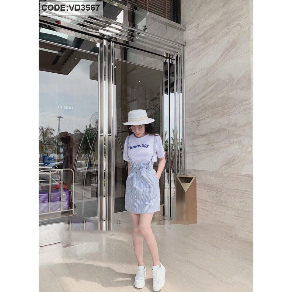 Set đầm vải sọc cột nơ kèm áo thun in chữ/set of striped fabric dress and bow with printed letter t-shirt
