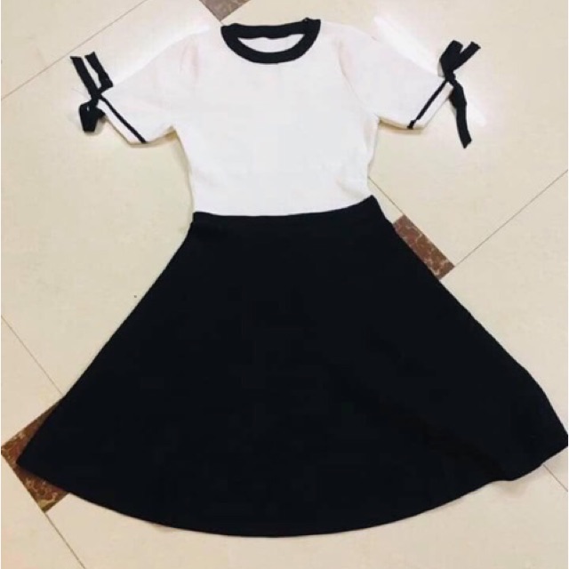 Mẫu đầm len trên live