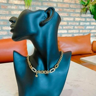 Chocker chữ j.d.o.r