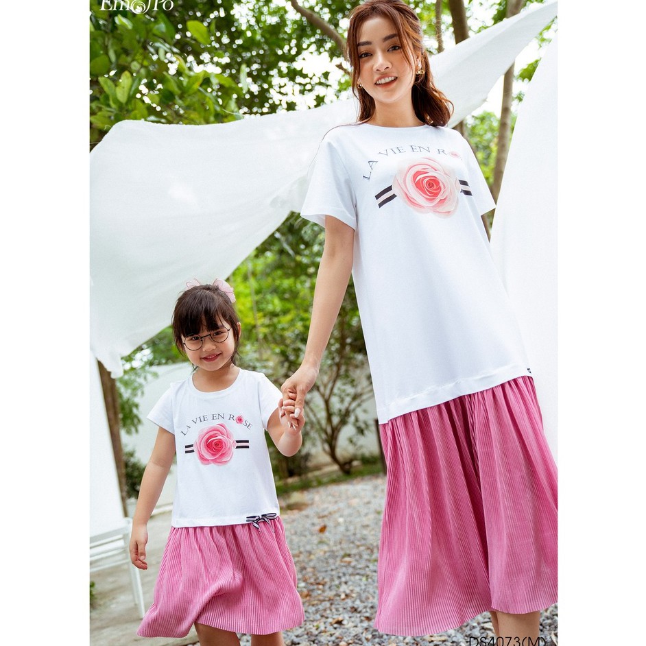 Đầm thun suông, phối chân dập ly, in hình hoa hồng Emspo DS4073