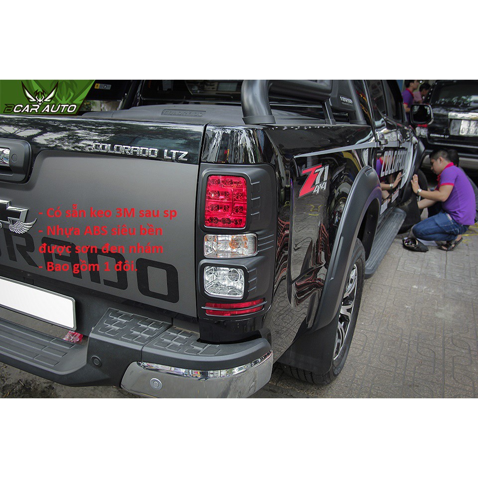 Bộ 2 ốp viền đèn hậu nhựa đen xe Colorado 2015,2016,2017,2018,2019,2020,2021 (màu đen)