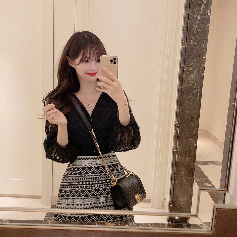 Áo sơ mi tay dài cổ chữ v phong cách Hàn Quốc thanh lịch cho nữ