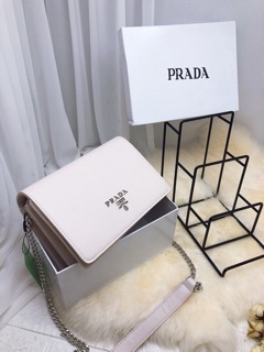 Túi xách Prada