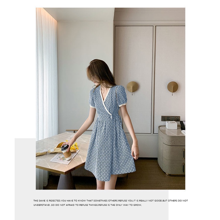 Đầm họa tiết hoa ôm eo phong cách Pháp thời trang mùa hè mới 2021