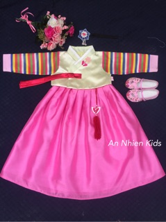 Hanbok bé gái