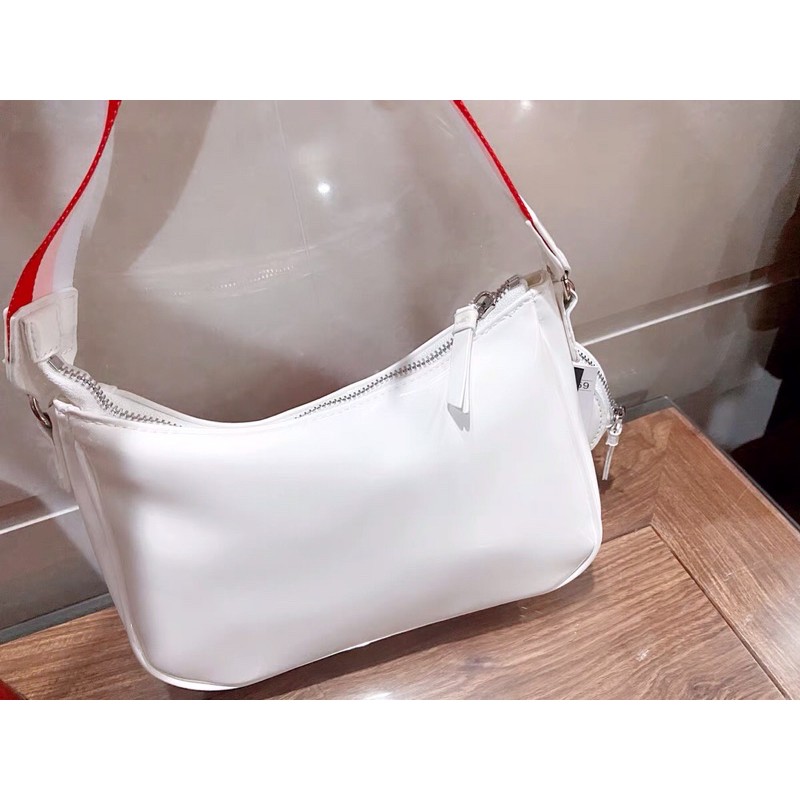 Túi đeo chéo dây xích kẹp nách Chupa Chups