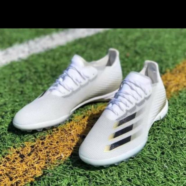 Giày đá bóng X.Ghosted