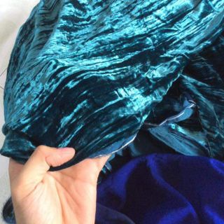 Vải nhung màu xanh cổ vịt