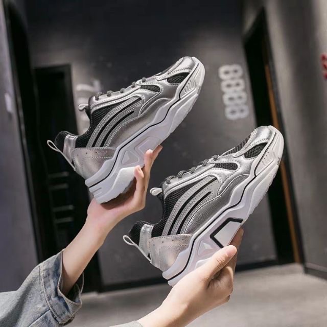 [HÌNH THẬT] Giày bata nữ phản quang phát sáng màu bạc sneaker ulzzang đế 4cm da mềm đi học tập gym đi chơi cầu lông | WebRaoVat - webraovat.net.vn