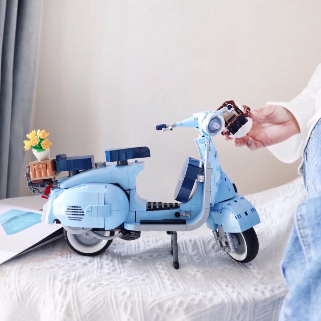 Đồ chơi xếp hình XE VESPA 125 | Đồ chơi lắp ráp xe Vespa cổ điển màu xanh lịch lãm