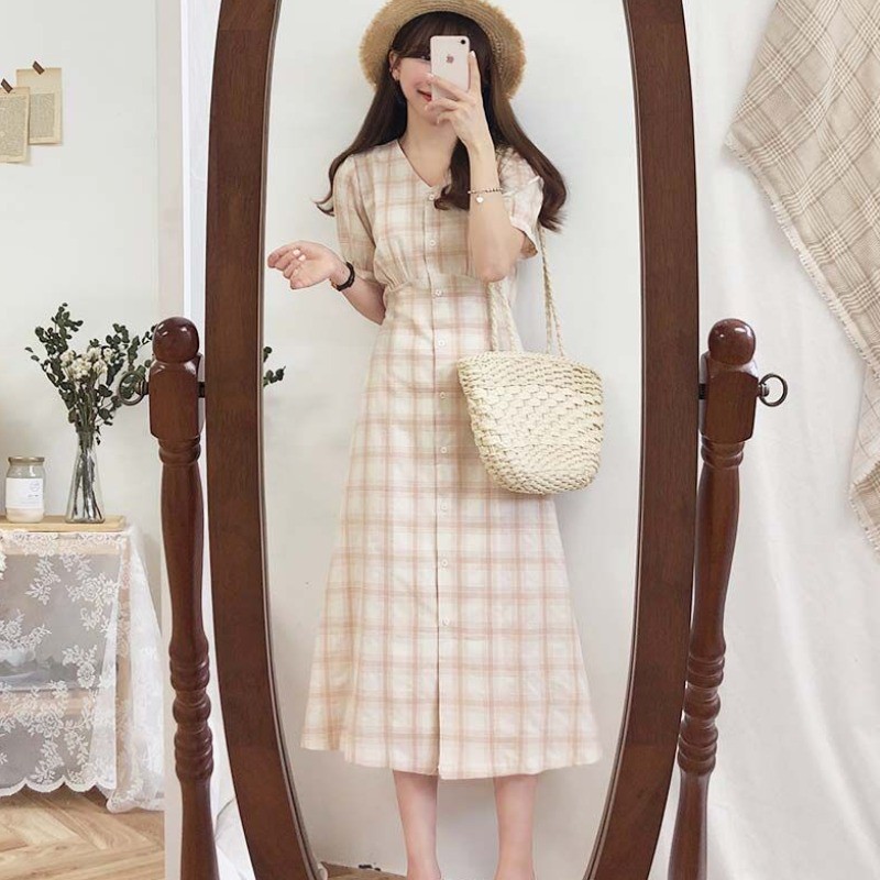 Váy kẻ caro Ulzzang dáng dài 💖VIDEO/ẢNH THẬT💖 Đầm caro cài cúc 2 màu Xanh và Hồng dễ dàng phối đồ phong cách dạo phố | BigBuy360 - bigbuy360.vn