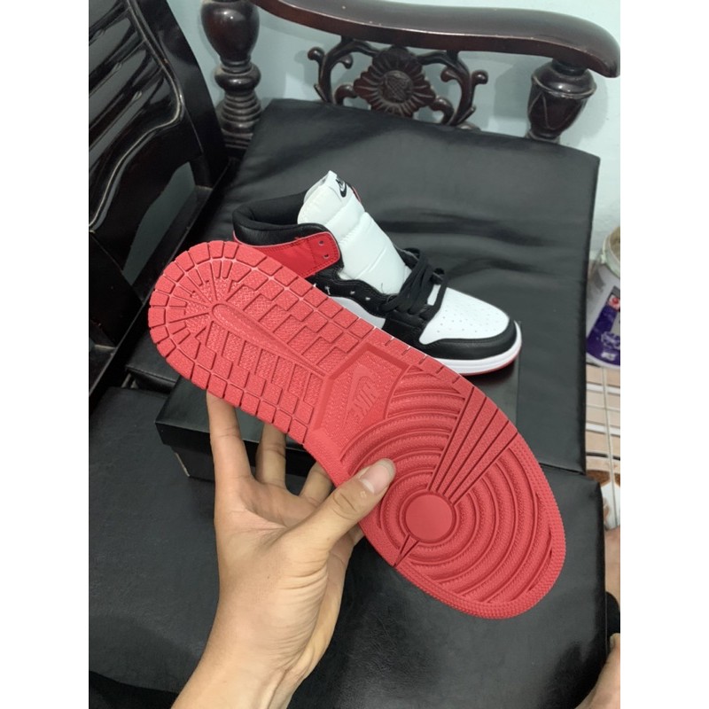 hàng đẹp có sẵn giày thể thao nam nữ Jordan 1 đỏ trắng đen cao